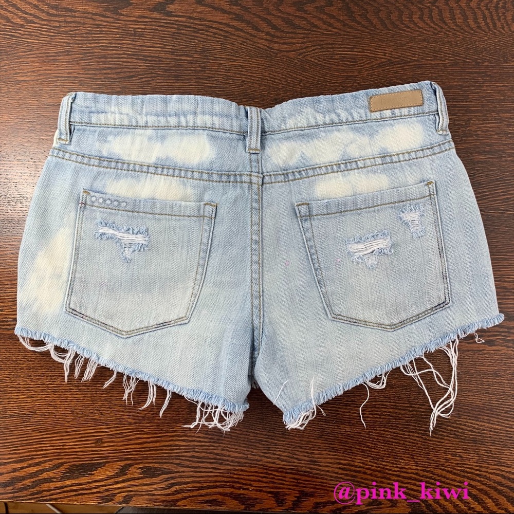 Blank NYC Little Queenie Distressed Shorts - Picture 5 of 8